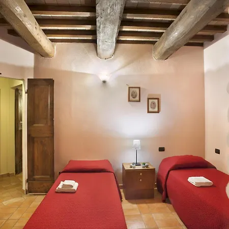 Casale Degli Ulivi 10&2, Emma فيلة أكوالاغنا
