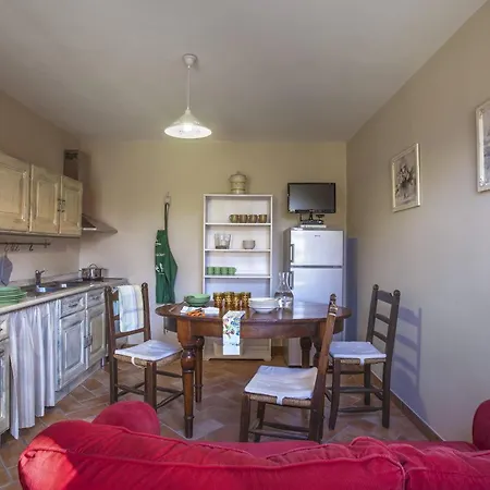 Casale Degli Ulivi 10&2, Emma Акваланга