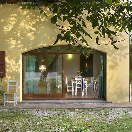 Casale Degli Ulivi 10&2, Emma Вилла